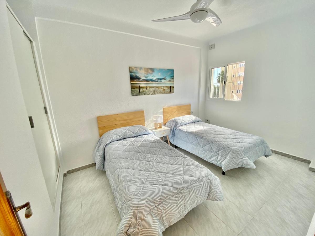 Amplio Apartamento Con Vistas Al Mar, Parking Y Wifi Alicante Exterior photo